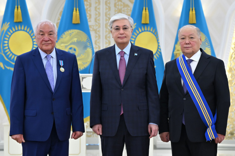 1-az-kz8-1033-2_mediumThumb