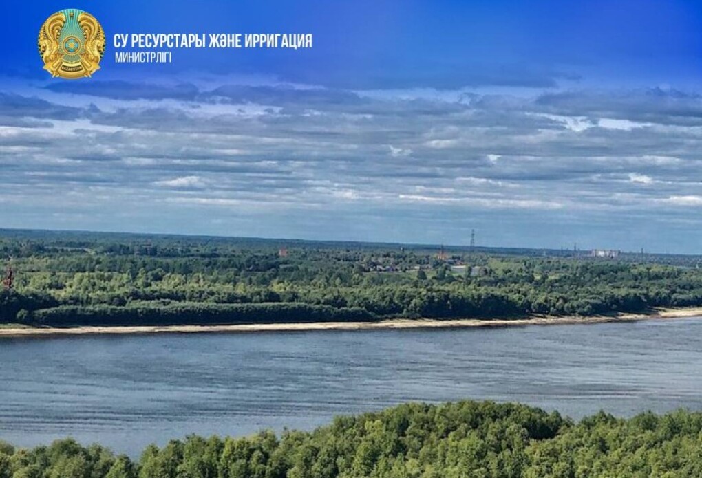 Бір жұлдырудағы алты әтеш порно онлайн