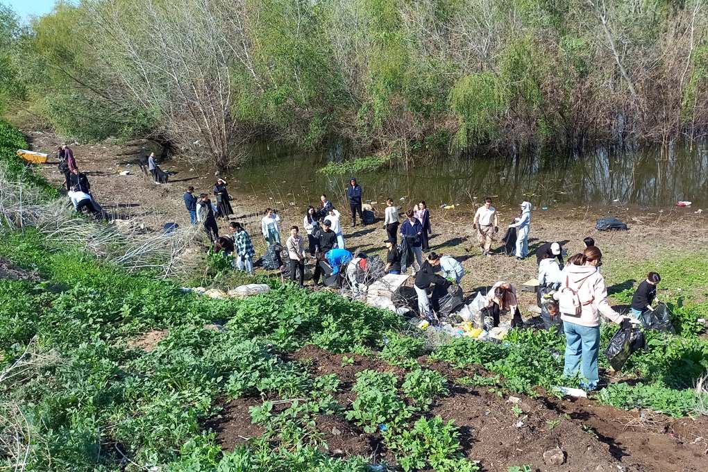 57c0faec-8f1a-481d-a927-ab1275aed203