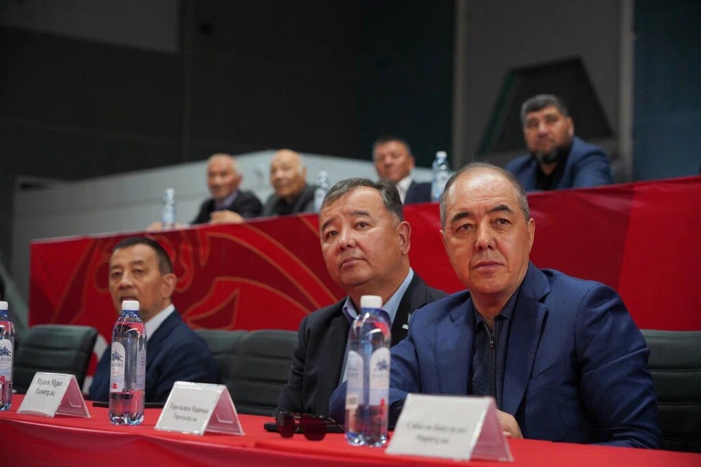 c903a894-62b3-4e8c-bc73-9b767aa069f6