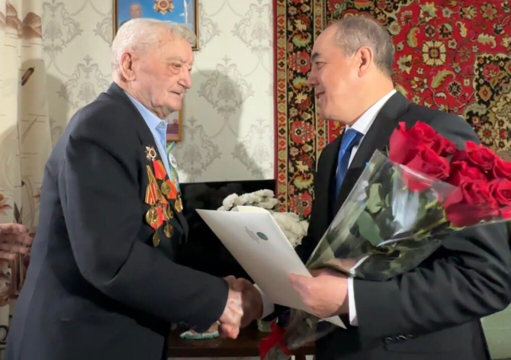 d8adcbe2-8a3a-4344-a8ee-7abd8c7713a2