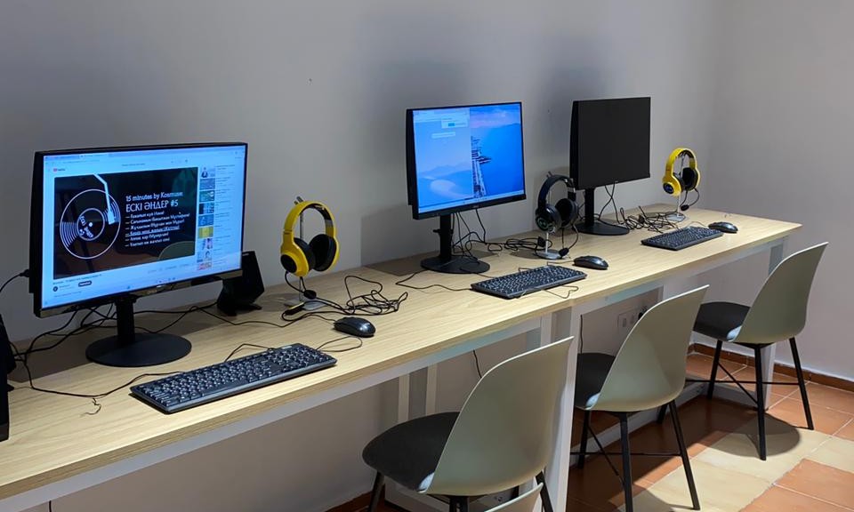 2d5ab4f7-dda9-4999-adab-f51338e6d0ef