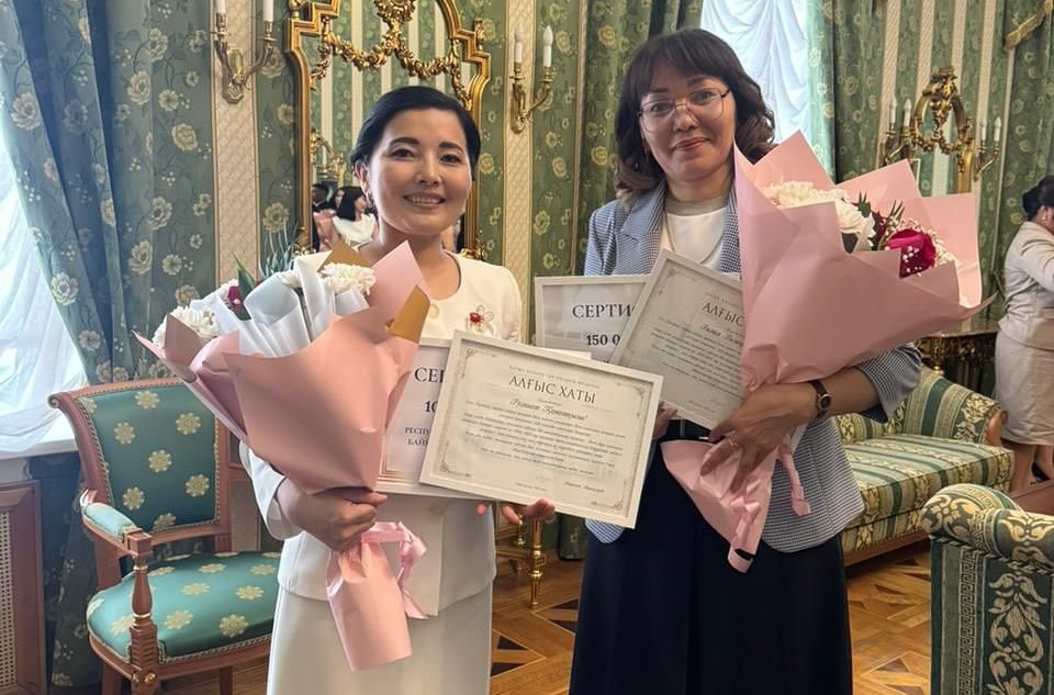 Ұстаздар марапаттауы (2)