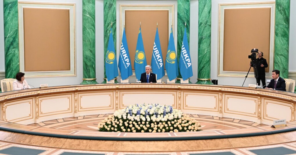 c90781a5-77d7-4e26-a306-583841a24440