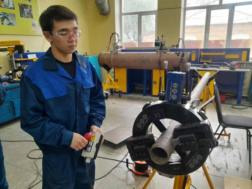 c975b17b-e87d-44bc-b7ec-bb76e2602389