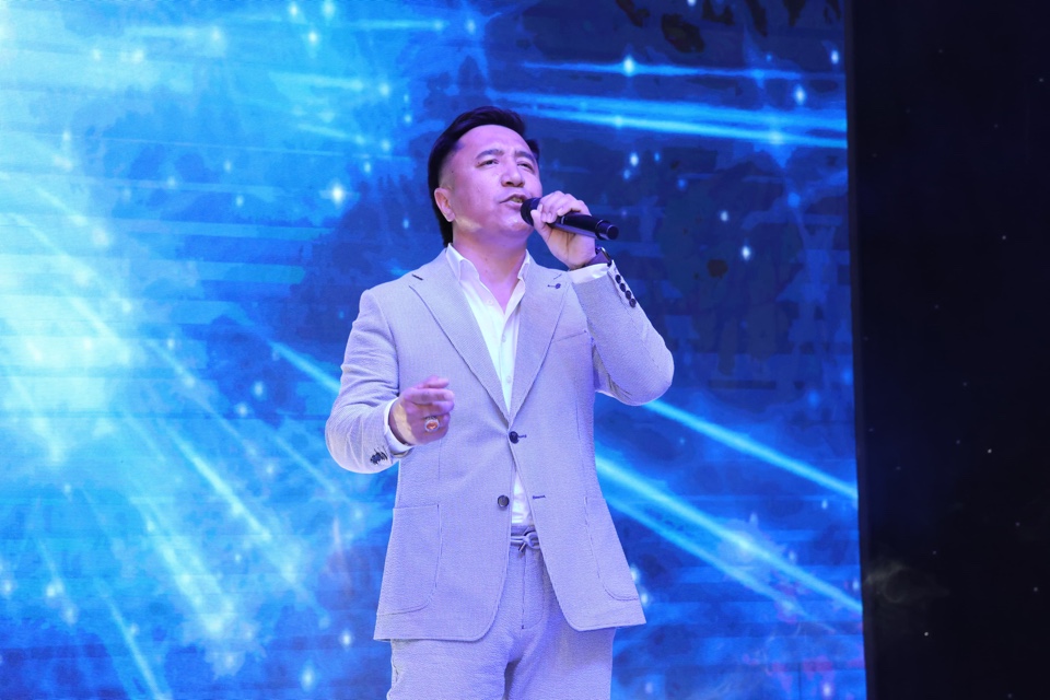 image-24-06-25-02-46-1 (1)