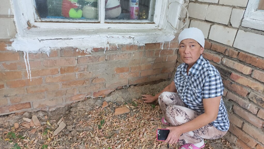 асемгул еслямгалиева. уйди н сыртыjpg