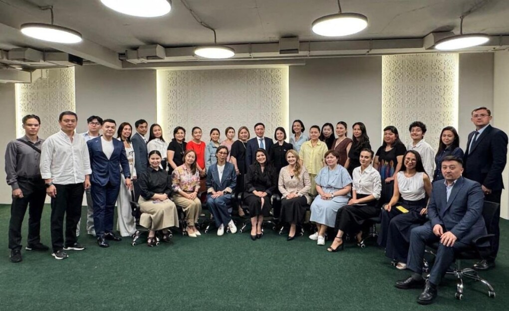 _gluster_2025_7_4_df3e1bbe00e0d4d0916916866dceb305_1280x720