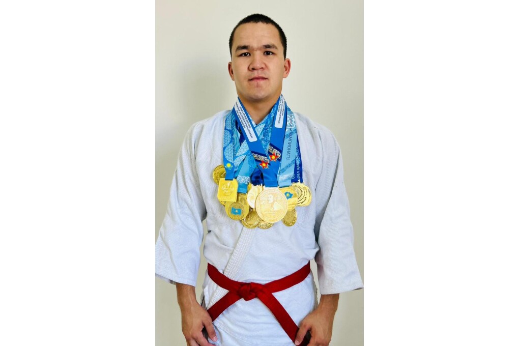 Қызметшілер белбеу