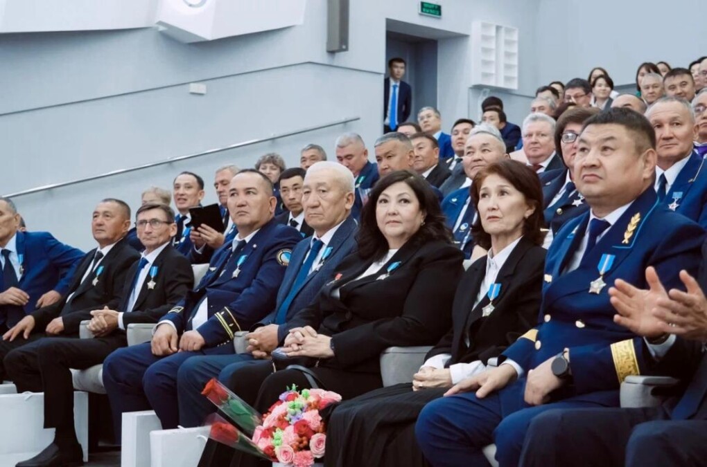 _gluster_2025_8_1_f08ae9bdd47ac74d18863e5802d363e8_1280x720