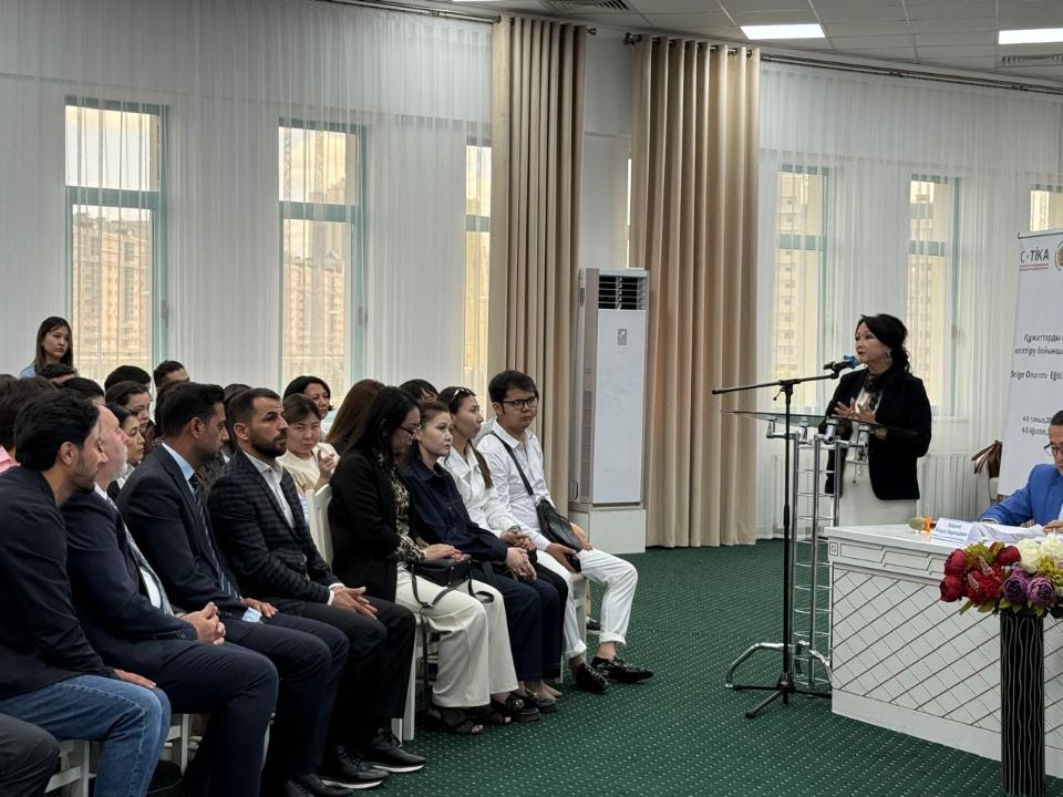 _gluster_2025_8_5_b285bc8d775dcc6032b4a796ef715847_1280x720