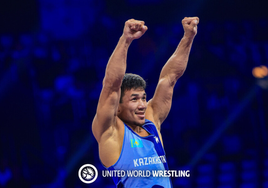 Порно əйел күйеуінің есегін жалап