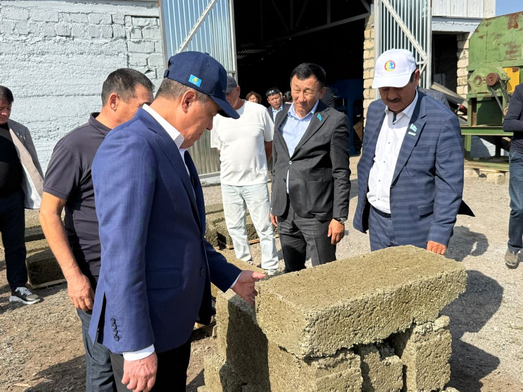 Аким - Акжайыксуий район 1