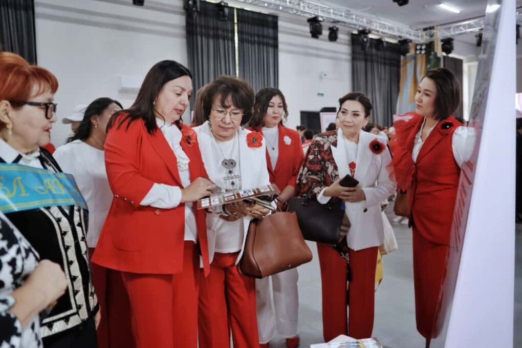 efee9a1a-1a7b-472a-84f1-c1462ca586ec (1)