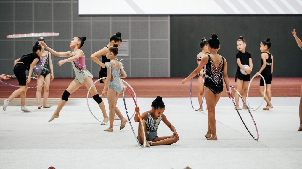 Гимнаст оны жалайды