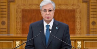 Глава государства поздравил казахстанцев с Днем благодарности