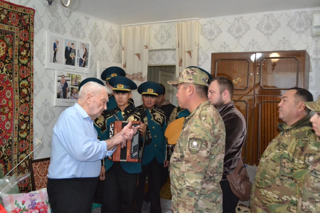 0ec3872a-794d-47ce-8abd-a0fd2a4c6811