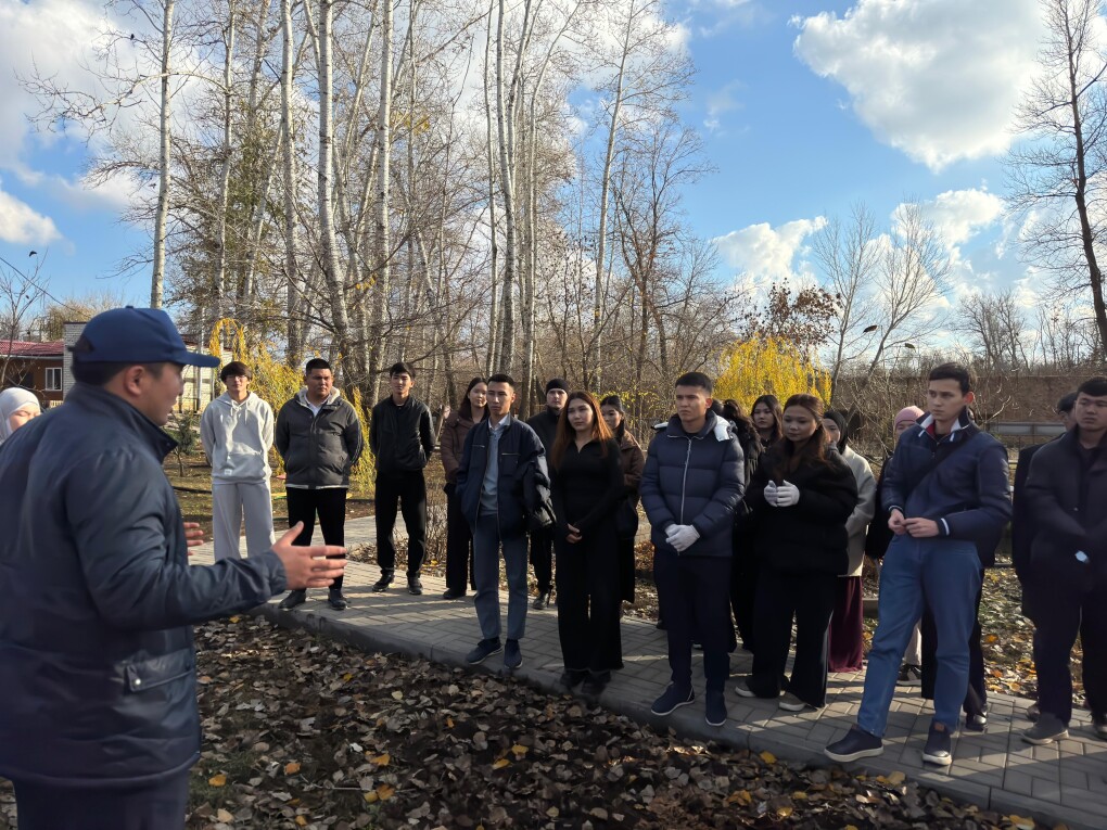 8940428c-1c12-4d81-bc5f-b3e963bad34a