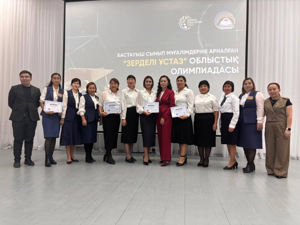 Колготки киген жас әйелдер бейнеленген порно видео Әдемі әйел үлкен сиқырды сорып алады