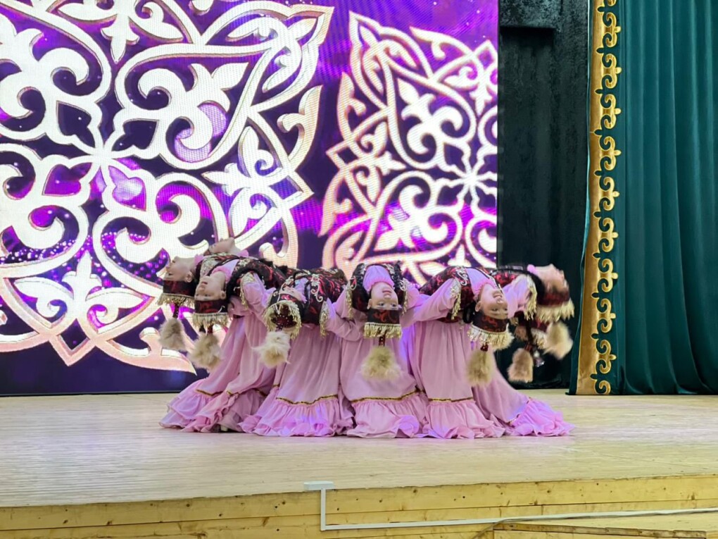 Фото шәует және аналь Порно бандит полициясы