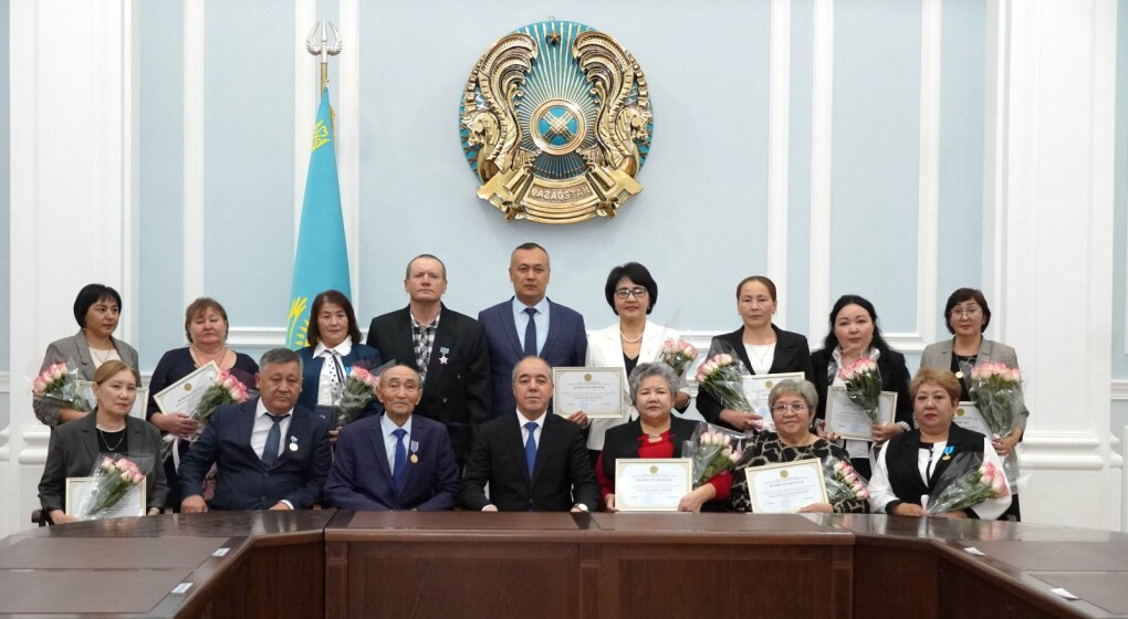 Мен оларға мені ұруды ұсындым. Үйде жасалған бір кискадағы екі сиқыр