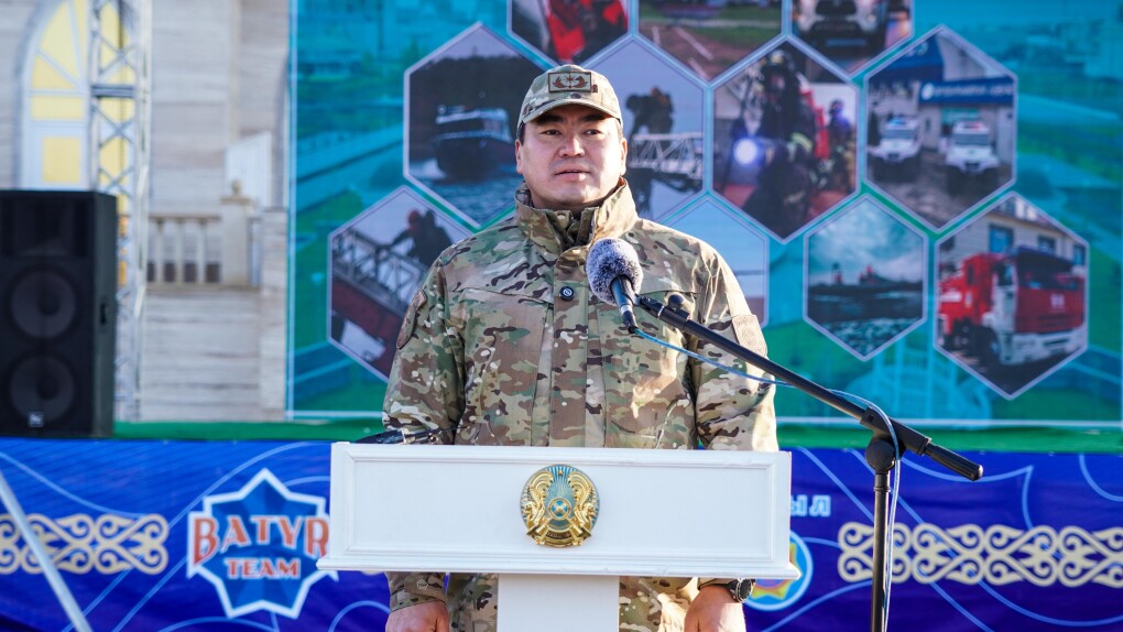 Порно: Қарт әйел немересімен жыныстық қатынасқа түскен