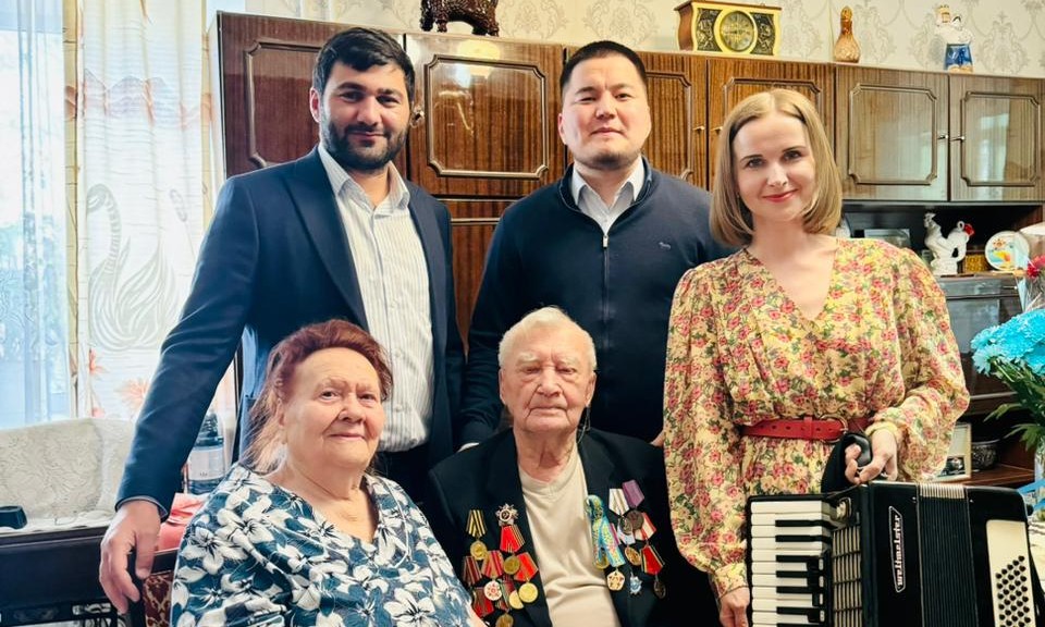 f5b77b06-12d5-4533-8d39-95b57418b073