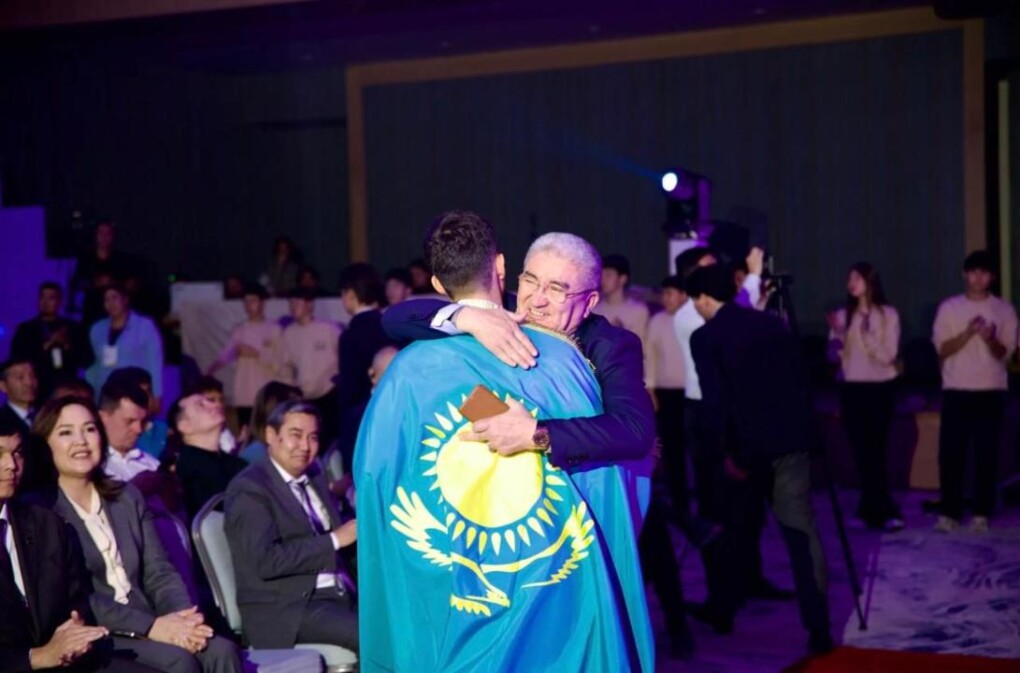 _gluster_2025_10_10_a2e411bd725cb407dd11996d4364edd2_1280x720