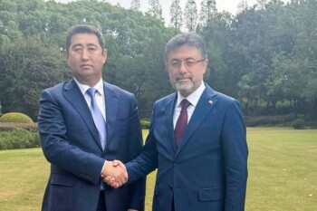 _gluster_2025_10_15_b6ad8018969bf0da4fda18b607fc4819_1280x720