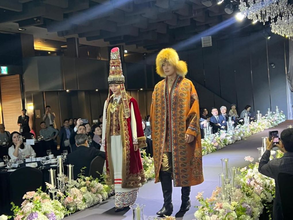 показ моды 111