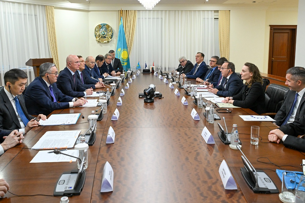 453678687678678676786