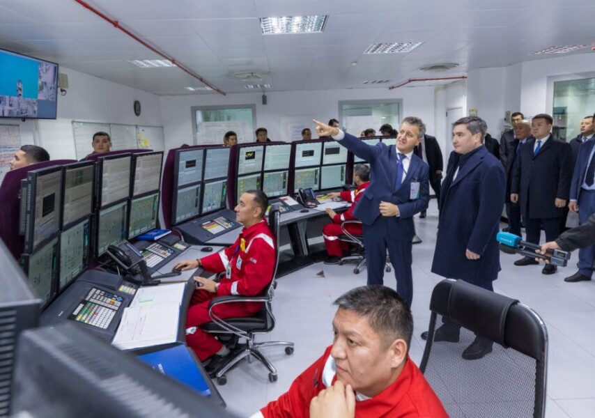 Порно актриса Энистон