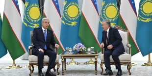 Глава государства провел переговоры с Президентом Узбекистана Шавкатом Мирзиёевым