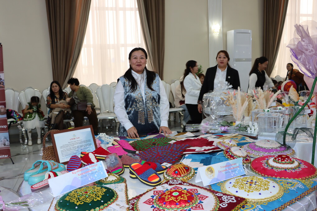 Іскер әйелдер (10)