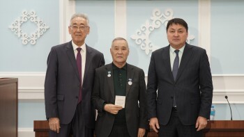 УСХ - награда - Бекзат Қанаділ (9)