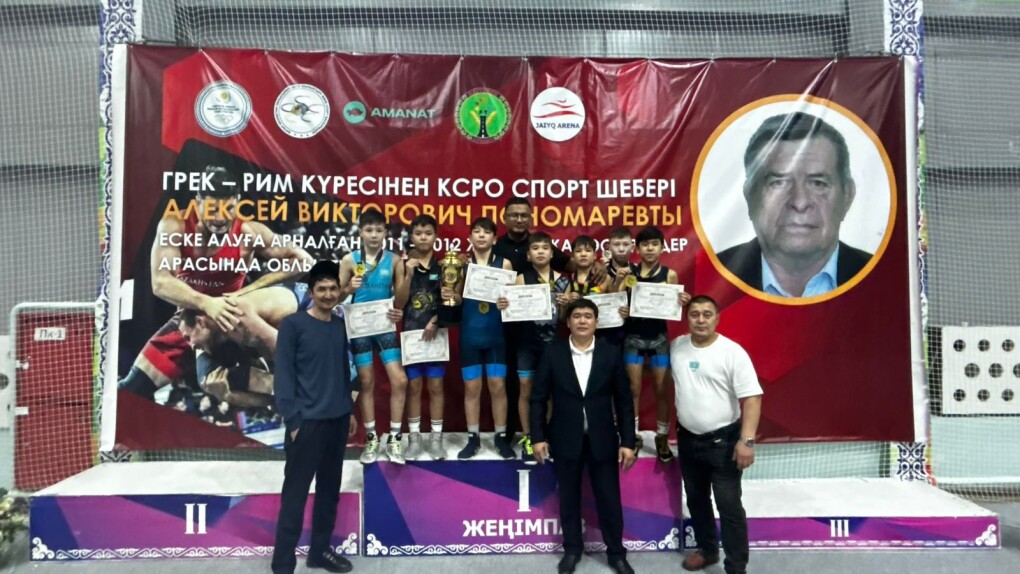 Майлы адам волосатые письки трахает