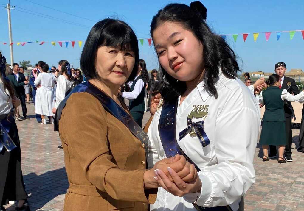 фото Биібіназ мақаласына2