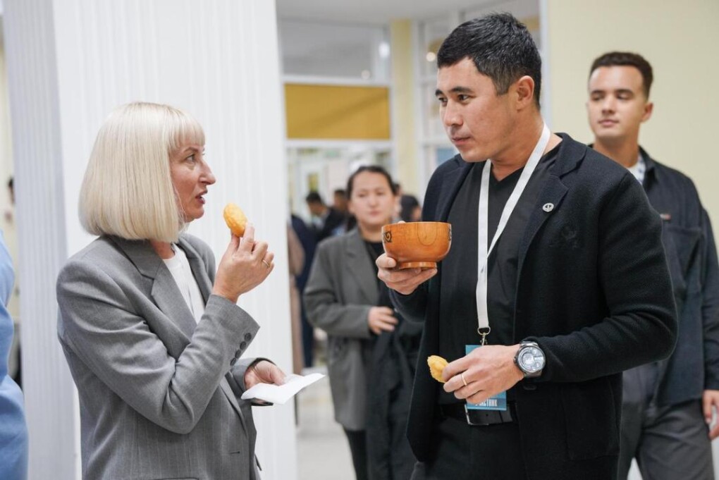 _gluster_2025_11_11_ee5da1c3f370db63471a8df6680aa53a_1280x720