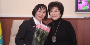 Жақсылықты жариялауға асығып тұрады