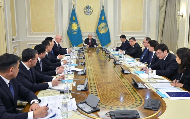 Тоқаев өңірлік жүк авиахабтарын дамыту жөнінде кеңес өткізді