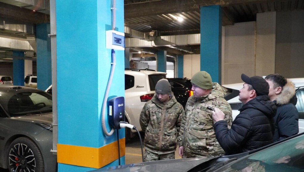 _gluster_2025_12_4_75e9f1a630790fb51b06244f2f03cfe2_1280x720