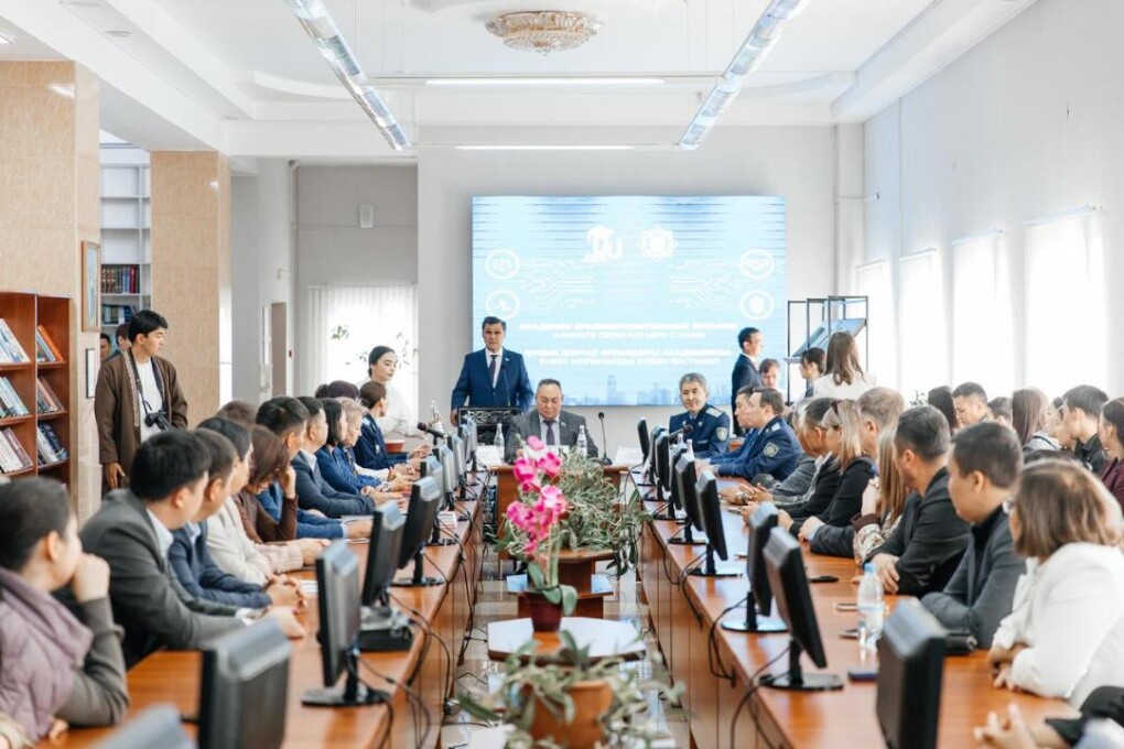 _gluster_2025_9_20_f5bebdabd89de2a96285f7b68e9e1052_1280x720