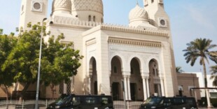 Беспилотные такси начали ездить в Дубае