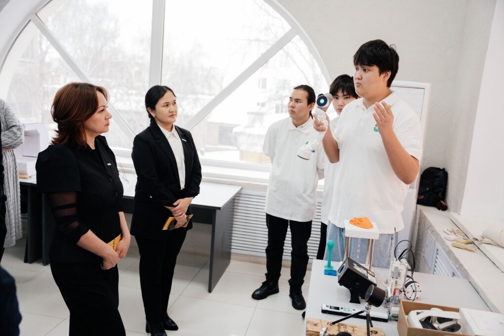 2ad51568-5504-4c41-b313-ec7a3bdb589a