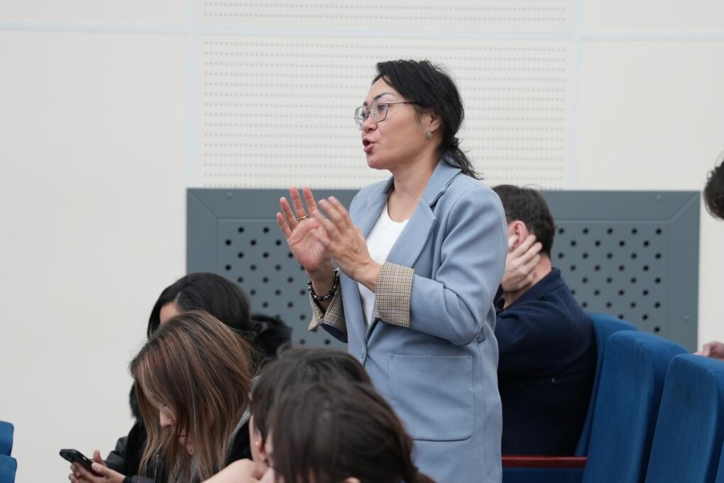 8ce50b52-0a53-4407-9bcf-f690b12b970e