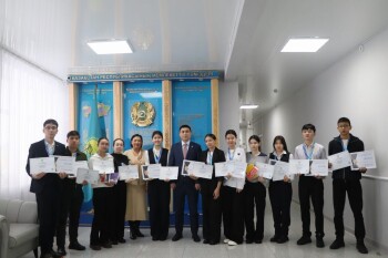 білімдерін көрсеткен оқушылар (1)