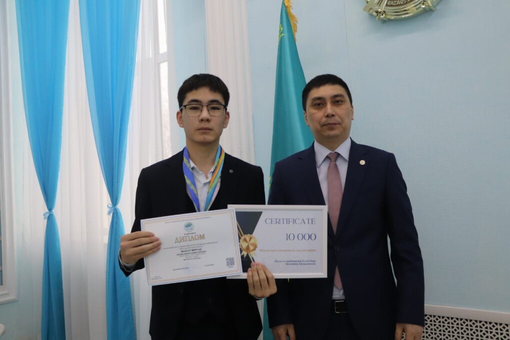 білімдерін көрсеткен оқушылар (2)