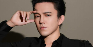 Свои костюмы и музыкальные инструменты покажет Димаш Кудайберген в музее Алматы