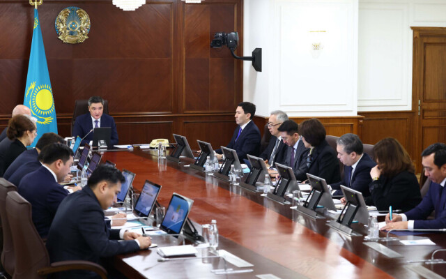 Олжас Бектенов провел совещание по исполнению поручений Президента, данных на расширенном заседании Правительства