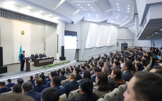 Планы работы Минпрома обсудили в Правительстве РК